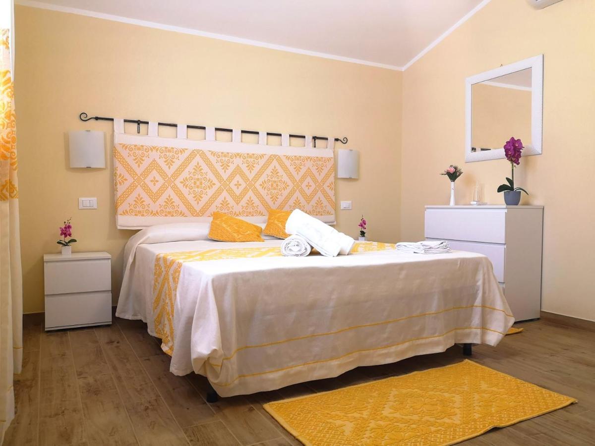 Le Orchidee Hotel Bosa Exterior photo